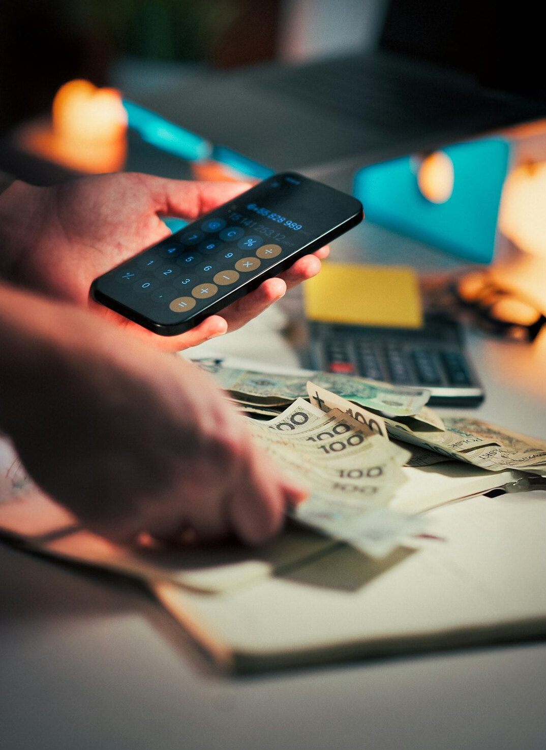 person managing personal budget