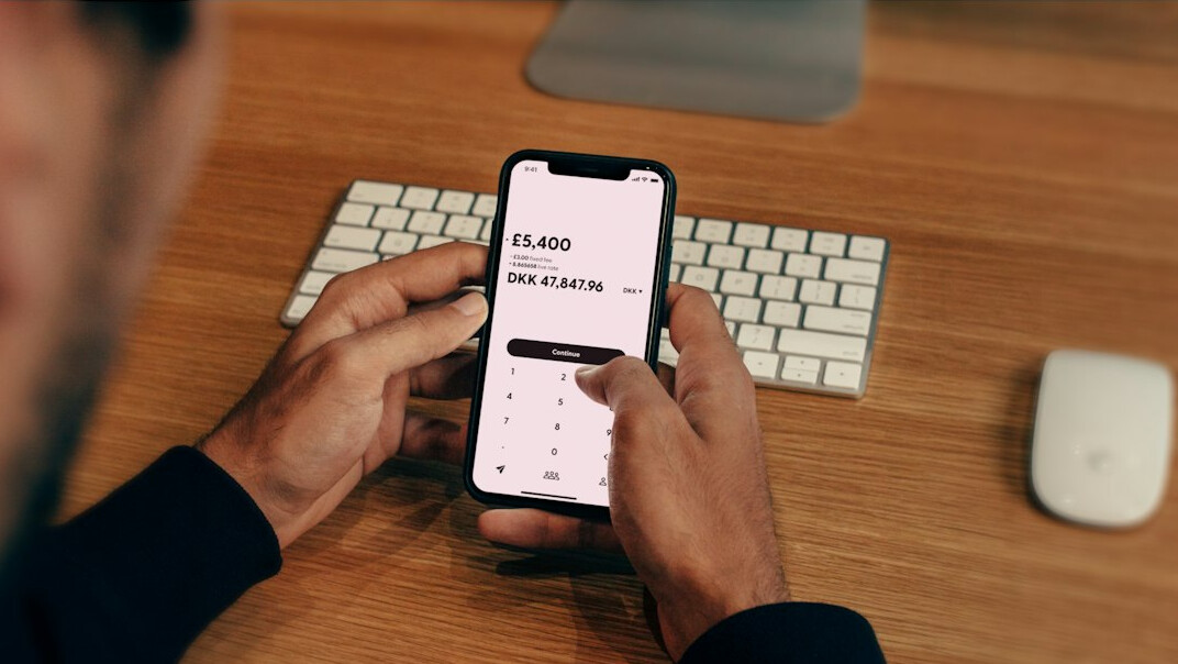 using budgeting app on phone